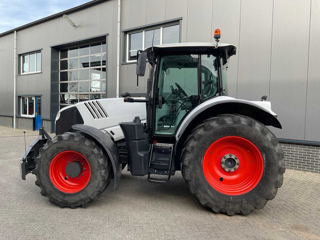 Tractor 2013 CLAAS ARION 630 ALL-WHEEL DRIVE FARM TRACTOR: foto 8