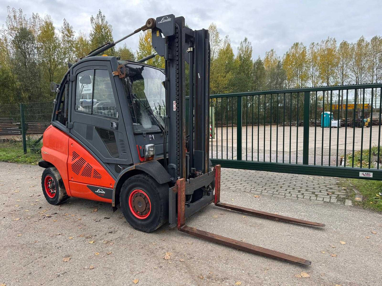 2014 LINDE H45T FORKLIFT - Carretilla elevadora: foto 2 2014 LINDE H45T FORKLIFT - Carretilla elevadora: foto 2
