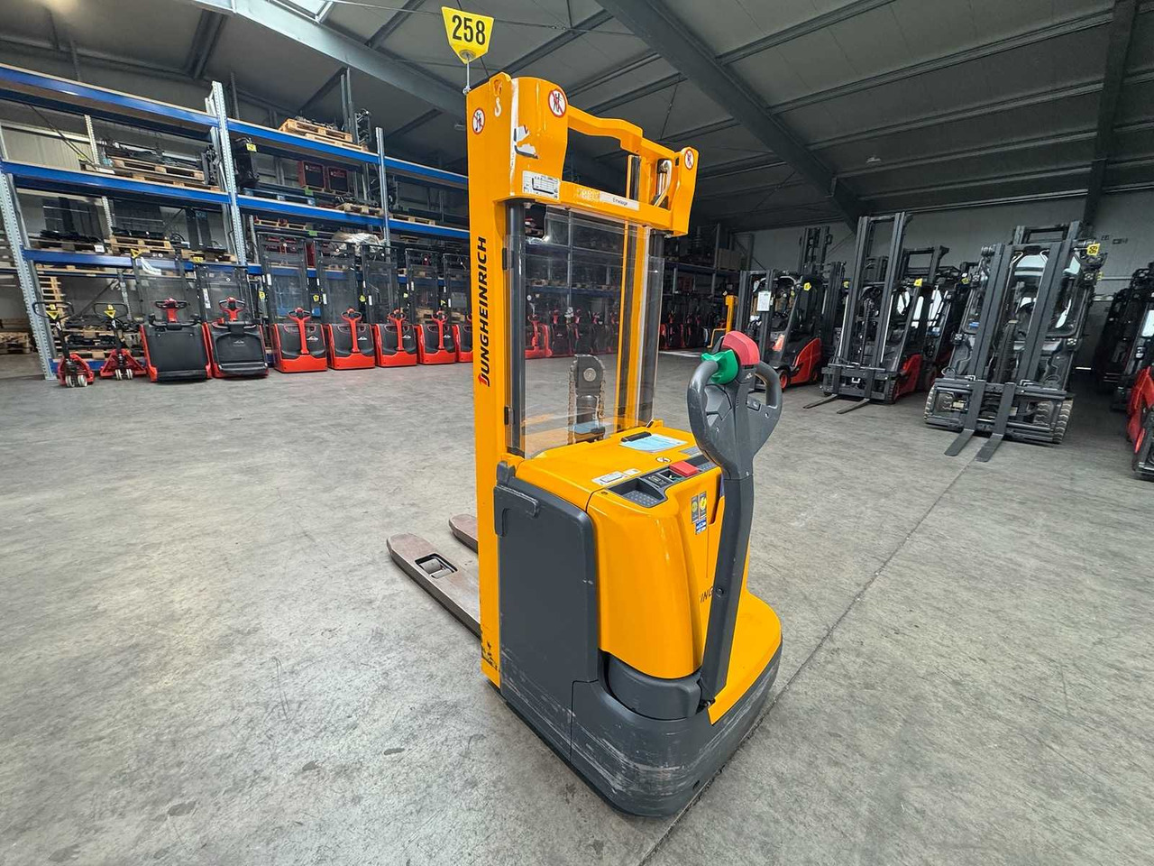 2015 JUNGHEINRICH EJC220 2,000KG STACKER PALLET TRUCK ANT FREE LIFT - Carretilla elevadora: foto 4 2015 JUNGHEINRICH EJC220 2,000KG STACKER PALLET TRUCK ANT FREE LIFT - Carretilla elevadora: foto 4