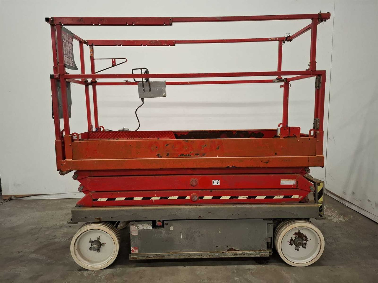 2016 SKYJACK SJ3220 AERIAL PLATFORM - Plataforma elevadora: foto 3 2016 SKYJACK SJ3220 AERIAL PLATFORM - Plataforma elevadora: foto 3