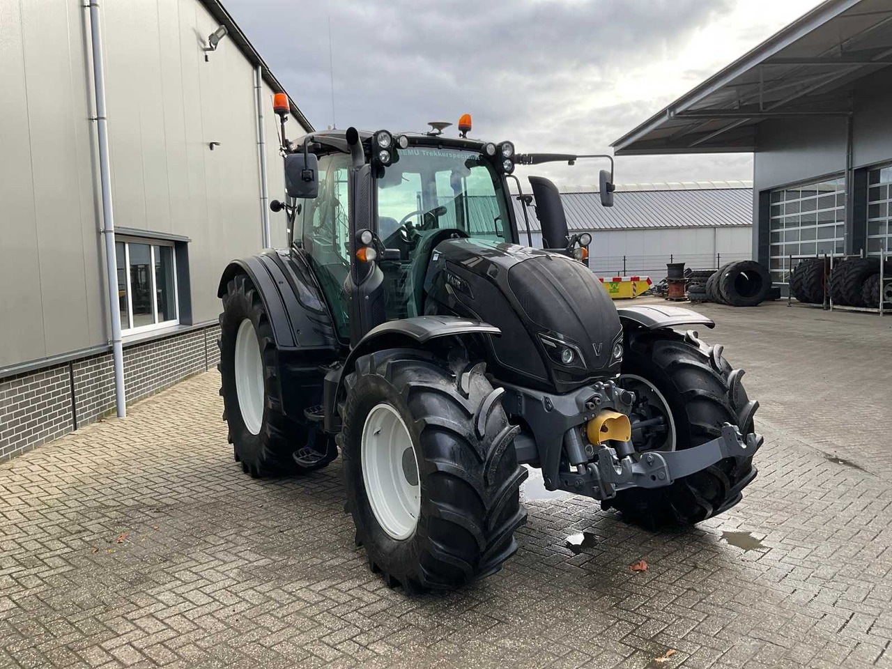 2017 VALTRA N174 DIRECT ALL-WHEEL DRIVE FARM TRACTOR - Tractor: foto 4 2017 VALTRA N174 DIRECT ALL-WHEEL DRIVE FARM TRACTOR - Tractor: foto 4