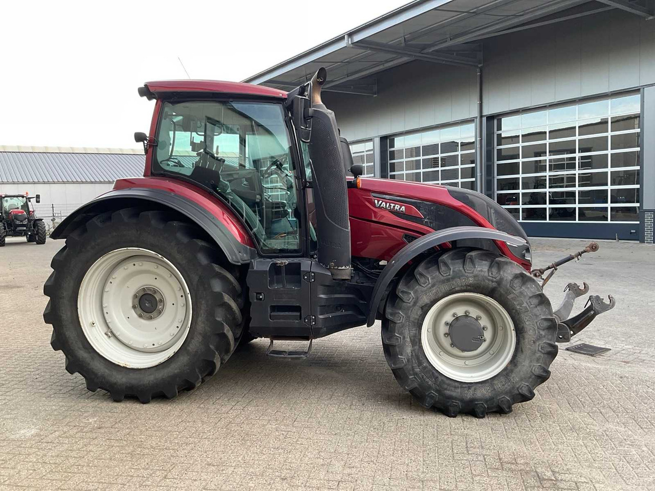 2017 VALTRA T214 ACTIVE ALL-WHEEL DRIVE FARM TRACTOR - Tractor: foto 5 2017 VALTRA T214 ACTIVE ALL-WHEEL DRIVE FARM TRACTOR - Tractor: foto 5