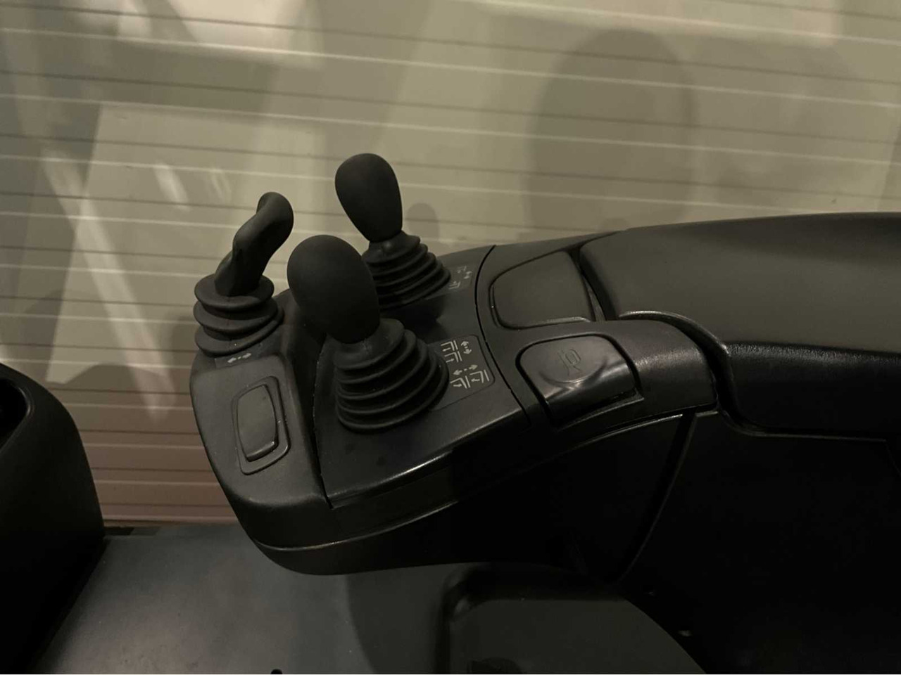 Carretilla elevadora 2020 LINDE E16-02 1600KG 4888HOURS FORKLIFT: foto 11