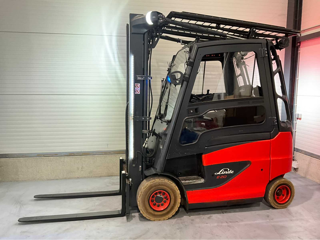 2020 LINDE E20-01/600 2000KG PACKED FORKLIFT TRUCK - Carretilla elevadora: foto 2 2020 LINDE E20-01/600 2000KG PACKED FORKLIFT TRUCK - Carretilla elevadora: foto 2