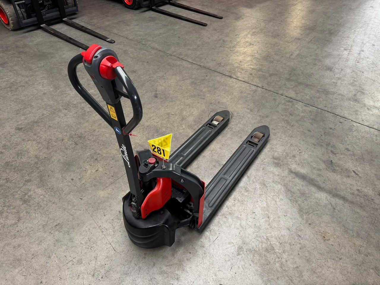 2022 SERVICE +UVV 09/2026 LINDE MT12 1.200KG PALLET TRUCK ANT 225 HOURS - Carretilla elevadora: foto 3 2022 SERVICE +UVV 09/2026 LINDE MT12 1.200KG PALLET TRUCK ANT 225 HOURS - Carretilla elevadora: foto 3