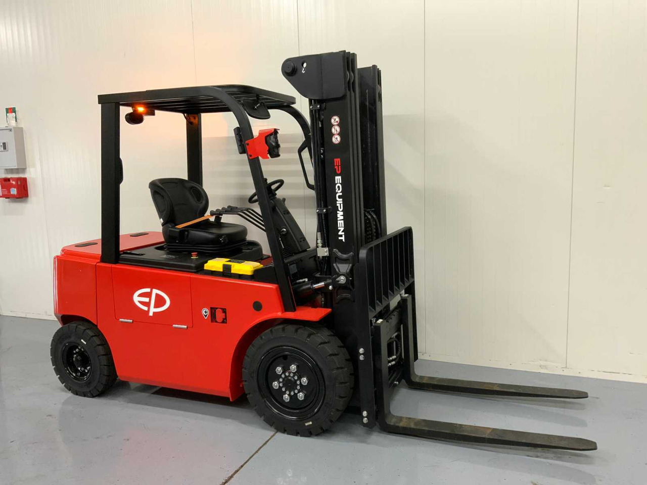 2025 EP X4-30 3000KG FORKLIFT LED DISPLAY - Carretilla elevadora: foto 4 2025 EP X4-30 3000KG FORKLIFT LED DISPLAY - Carretilla elevadora: foto 4