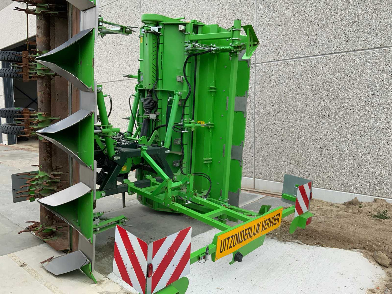 AVG Ge-Force HD 8X75 - Rotocultivador: foto 4 AVG Ge-Force HD 8X75 - Rotocultivador: foto 4
