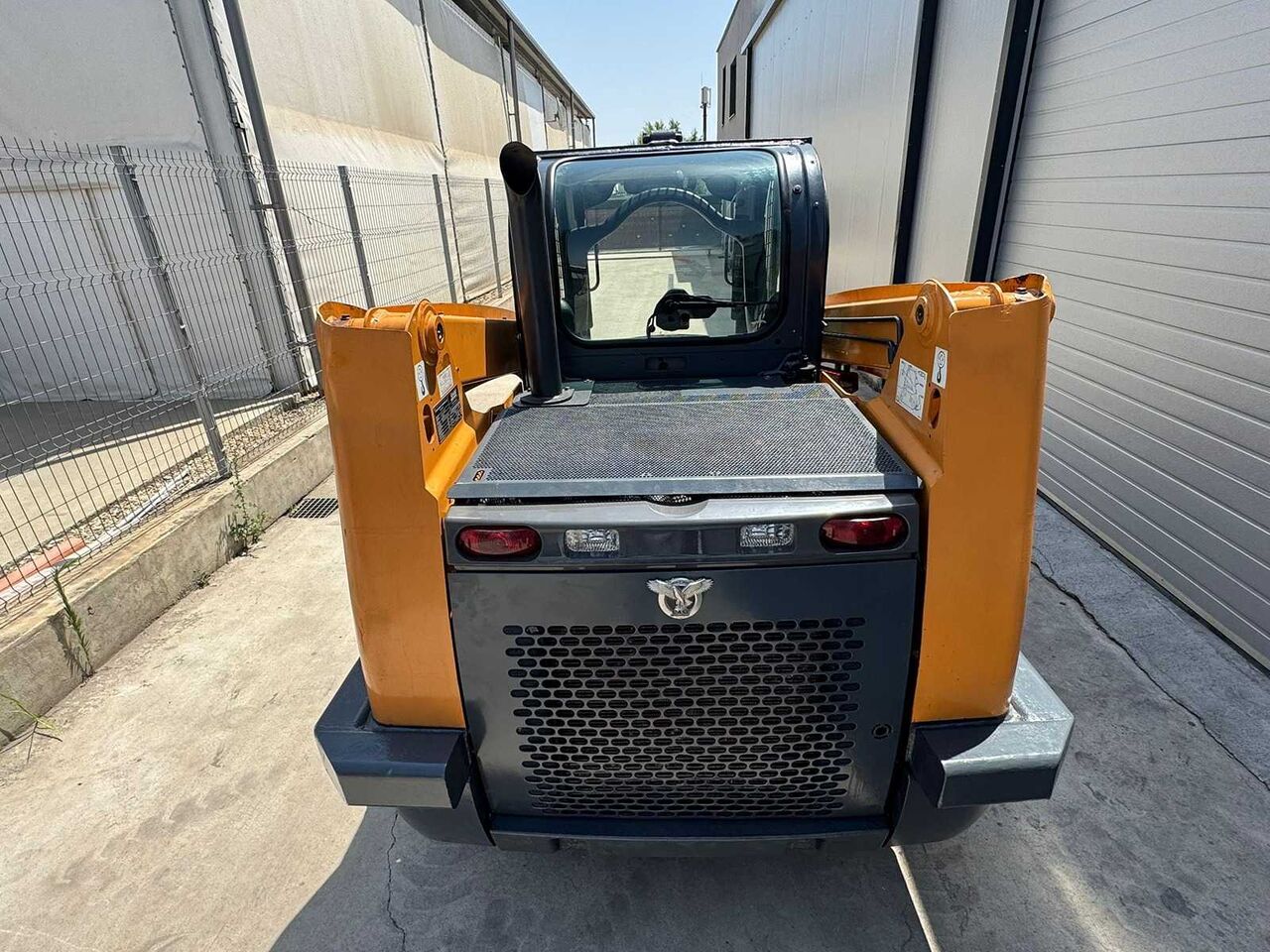 CASE SR210 COMPACT LOADER WITH RADIAL LIFT GEOMETRY - Minicargadora de cadenas: foto 4 CASE SR210 COMPACT LOADER WITH RADIAL LIFT GEOMETRY - Minicargadora de cadenas: foto 4