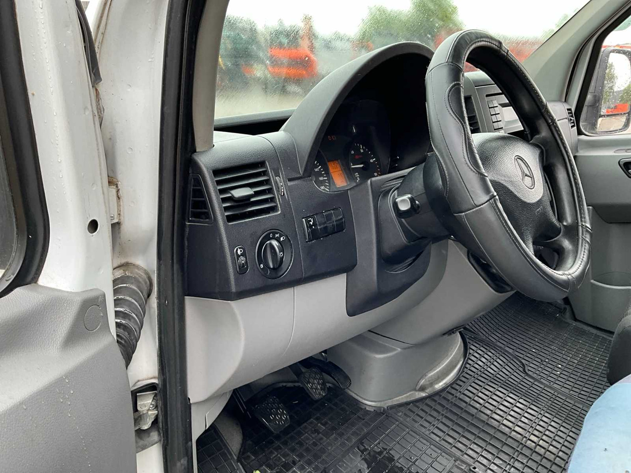 Camión MERCEDES-BENZ SPRINTER TRANSPORTER: foto 15 Camión MERCEDES-BENZ SPRINTER TRANSPORTER: foto 15