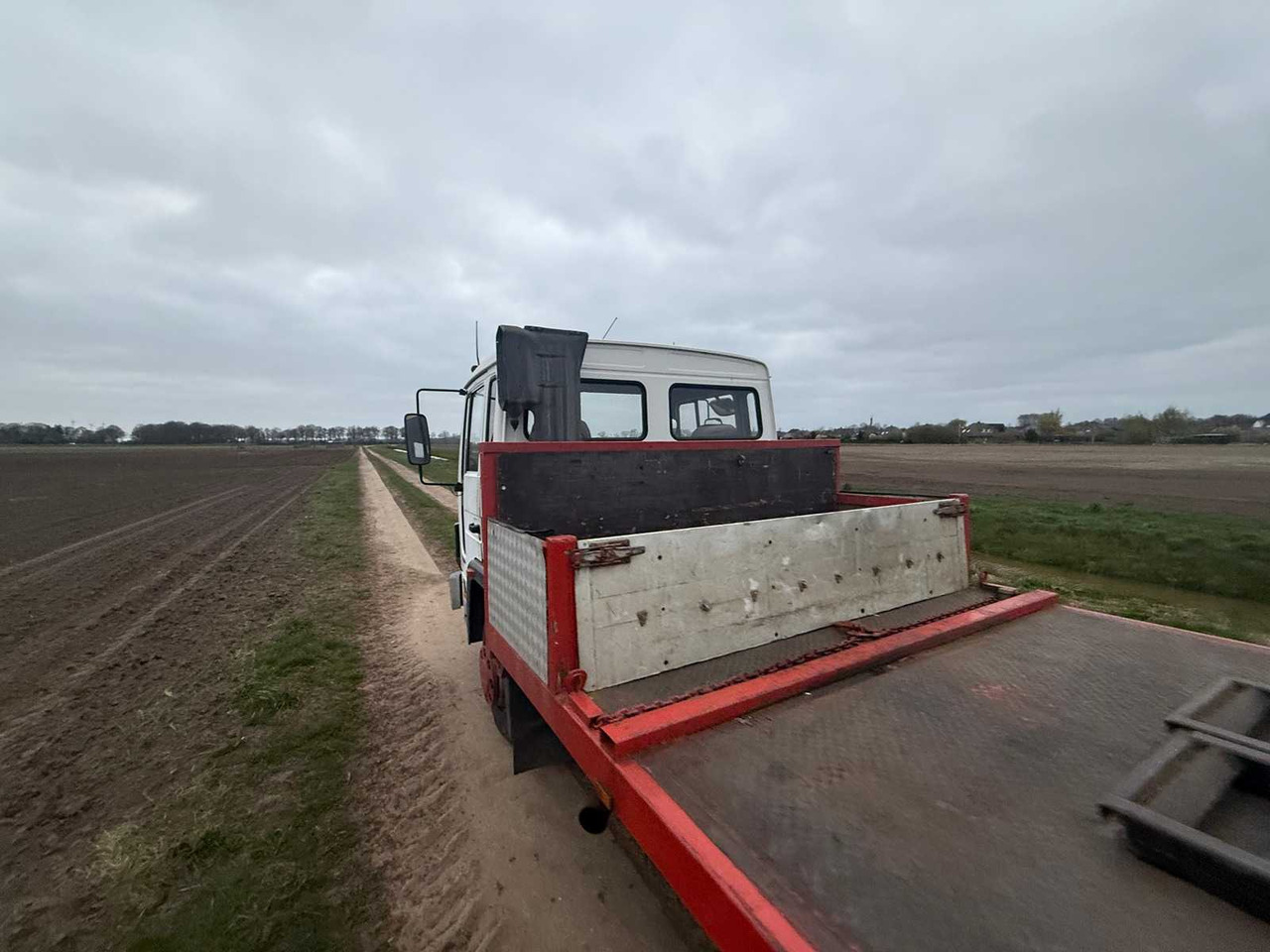 VOLVO - FL608-4X2-J 75 - TRUCK - 1993 - Camión: foto 3 VOLVO - FL608-4X2-J 75 - TRUCK - 1993 - Camión: foto 3