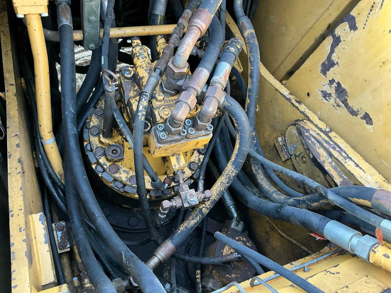 Caterpillar 320 L - Excavadora de cadenas: foto 2 Caterpillar 320 L - Excavadora de cadenas: foto 2