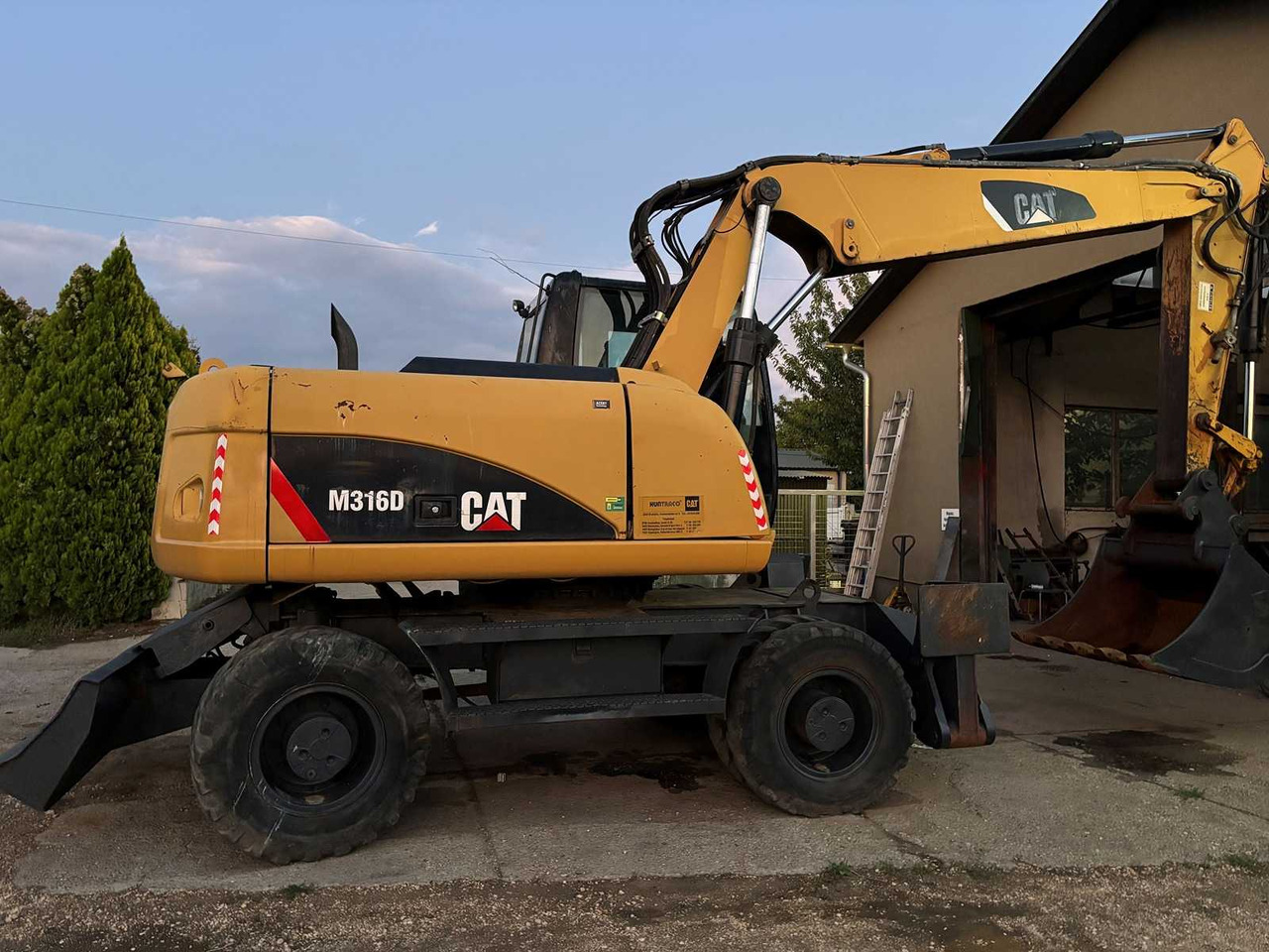 Caterpillar CATERPILLAR - M316D - WHEELED EXCAVATOR - 2008 - Excavadora de ruedas: foto 1 Caterpillar CATERPILLAR - M316D - WHEELED EXCAVATOR - 2008 - Excavadora de ruedas: foto 1