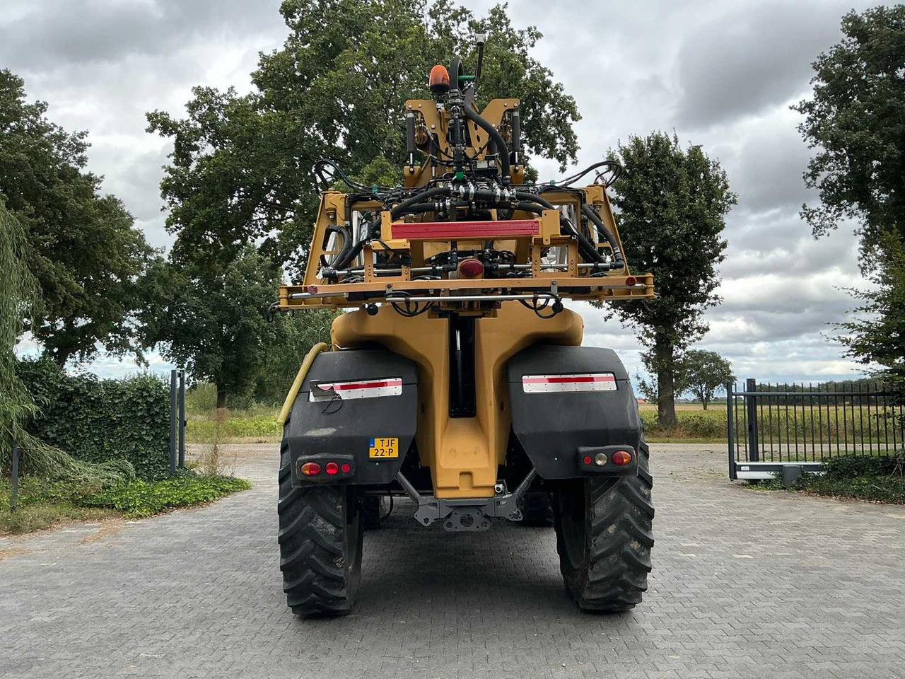 Challenger Rogator RG 645 - Pulverizador: foto 5 Challenger Rogator RG 645 - Pulverizador: foto 5