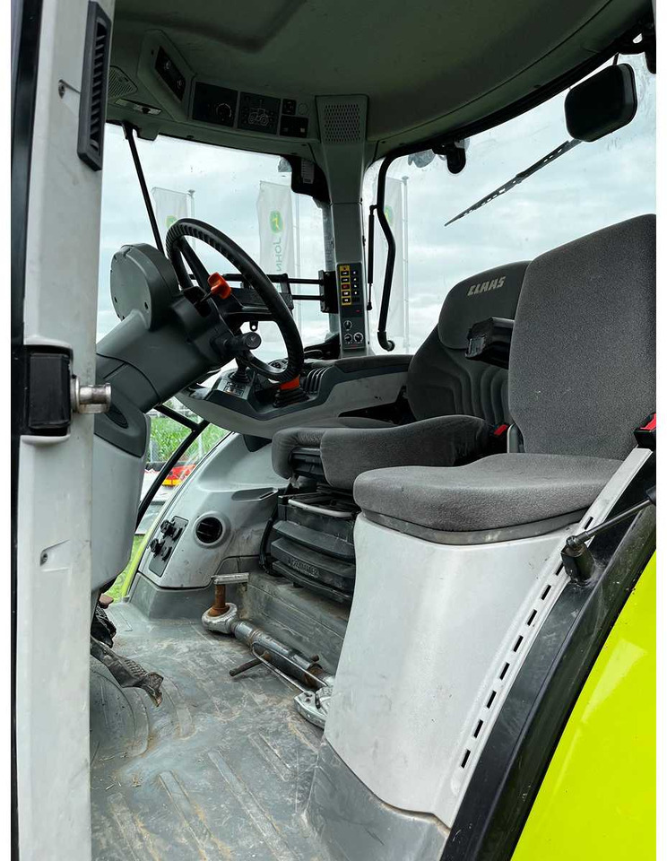 Claas CLAAS - ARION 650 A36 - 4-WHEEL DRIVE TRACTOR - 2015 - Tractor: foto 5 Claas CLAAS - ARION 650 A36 - 4-WHEEL DRIVE TRACTOR - 2015 - Tractor: foto 5