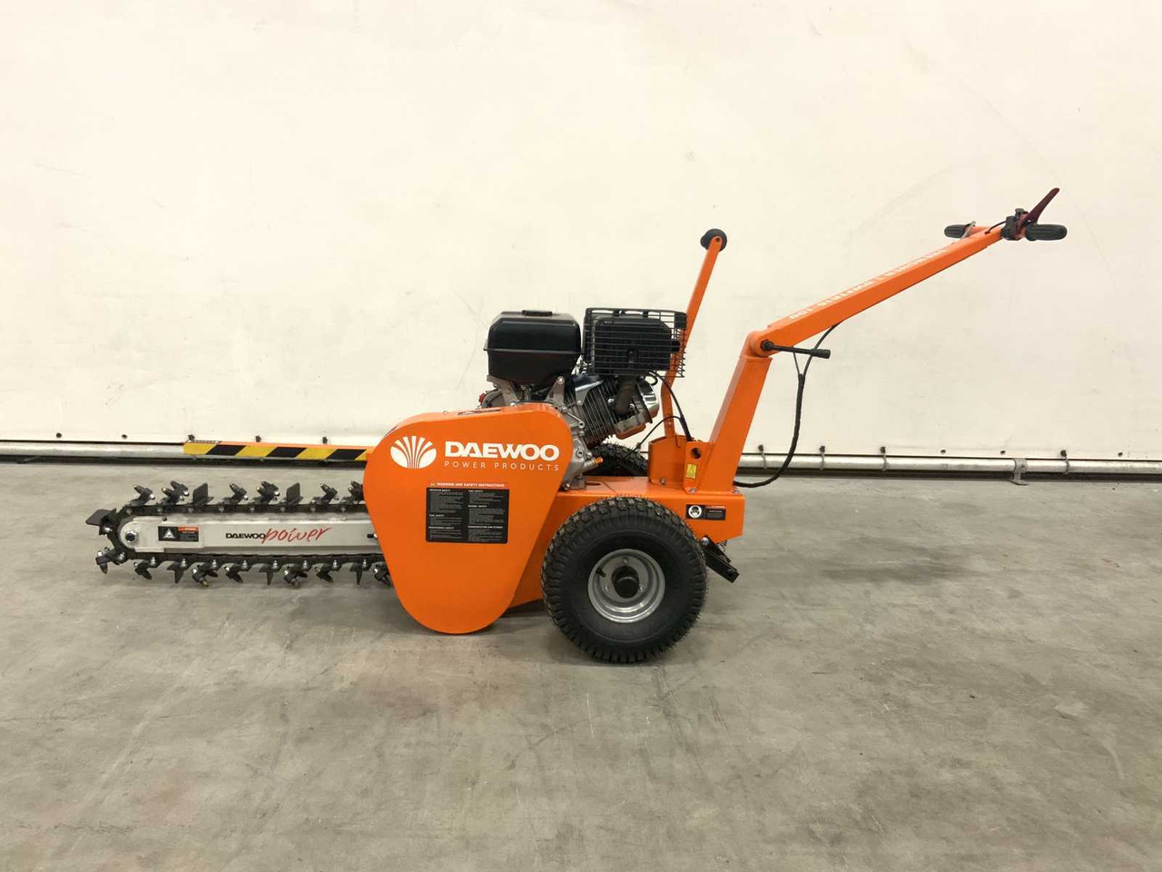 Daewoo DWFTR15-100 - Zanjadora: foto 1 Daewoo DWFTR15-100 - Zanjadora: foto 1
