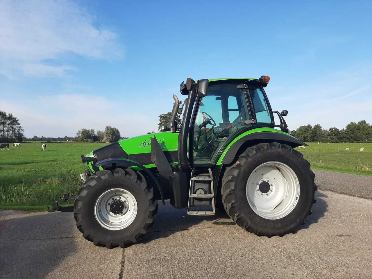 Deutz-Fahr Agrotron 108 - Tractor: foto 1 Deutz-Fahr Agrotron 108 - Tractor: foto 1