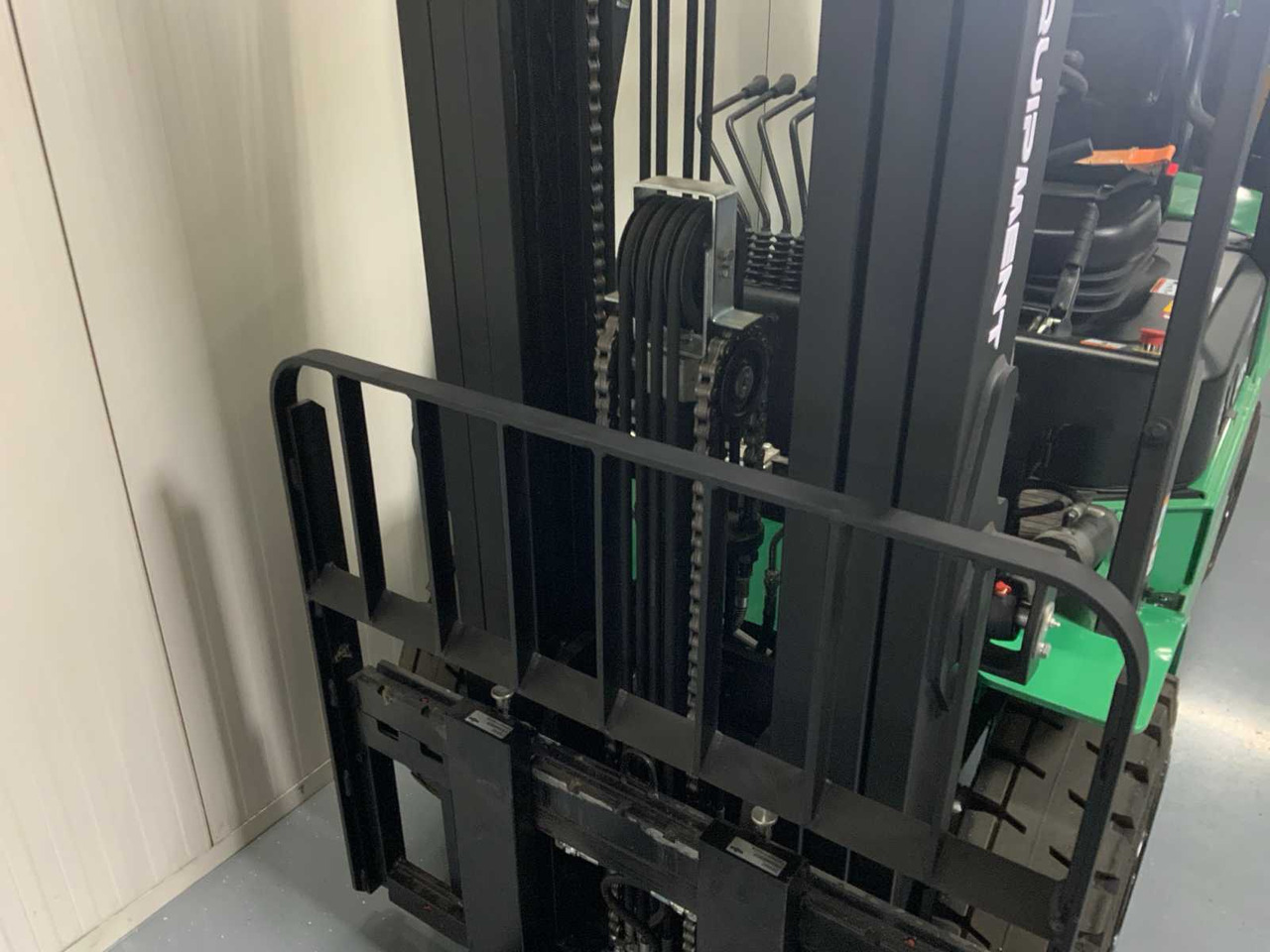 Carretilla elevadora EP - EFXZ-301-H - 4.8M TRIPLEX, LI-ION, FREE-LIFT, SIDE-SHIFT - FORKLIFT: foto 23 Carretilla elevadora EP - EFXZ-301-H - 4.8M TRIPLEX, LI-ION, FREE-LIFT, SIDE-SHIFT - FORKLIFT: foto 23