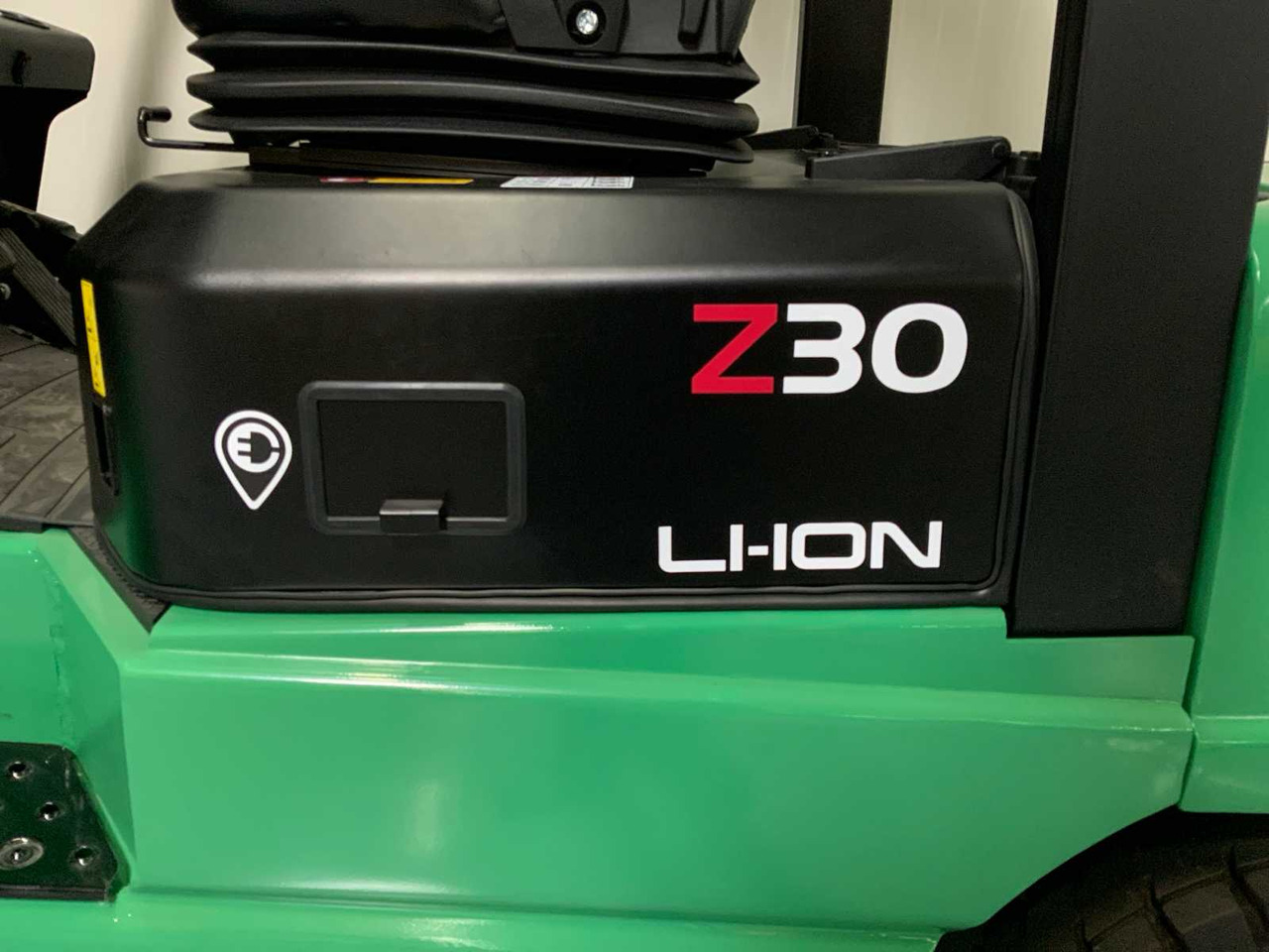 Carretilla elevadora EP - EFXZ-301-H - 4.8M TRIPLEX, LI-ION, FREE-LIFT, SIDE-SHIFT - FORKLIFT: foto 22 Carretilla elevadora EP - EFXZ-301-H - 4.8M TRIPLEX, LI-ION, FREE-LIFT, SIDE-SHIFT - FORKLIFT: foto 22