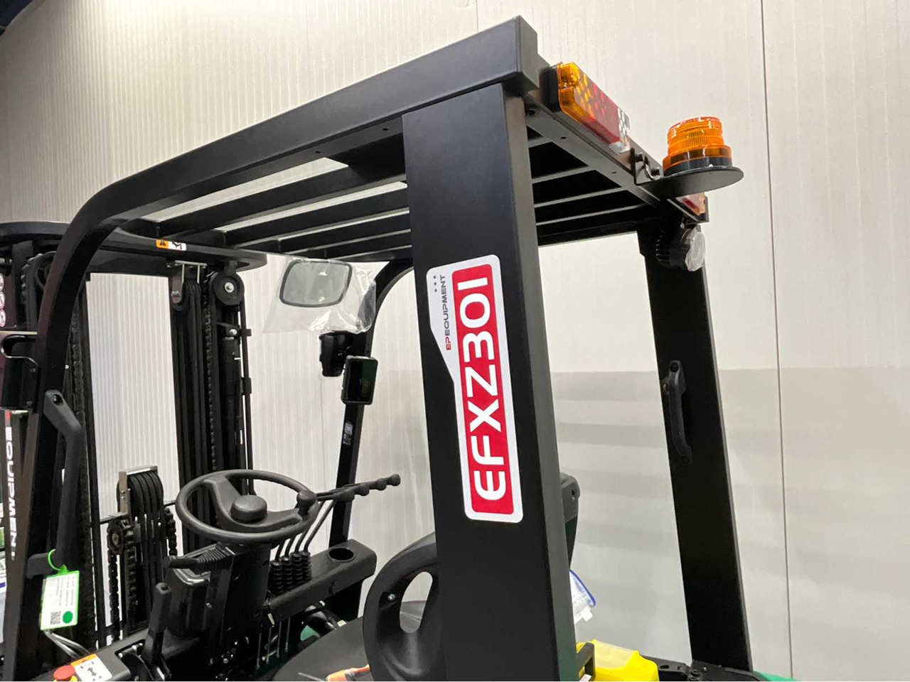 Carretilla elevadora EP - EFXZ-301-H - 4.8M TRIPLEX, LI-ION, FREE-LIFT, SIDE-SHIFT - FORKLIFT: foto 27 Carretilla elevadora EP - EFXZ-301-H - 4.8M TRIPLEX, LI-ION, FREE-LIFT, SIDE-SHIFT - FORKLIFT: foto 27