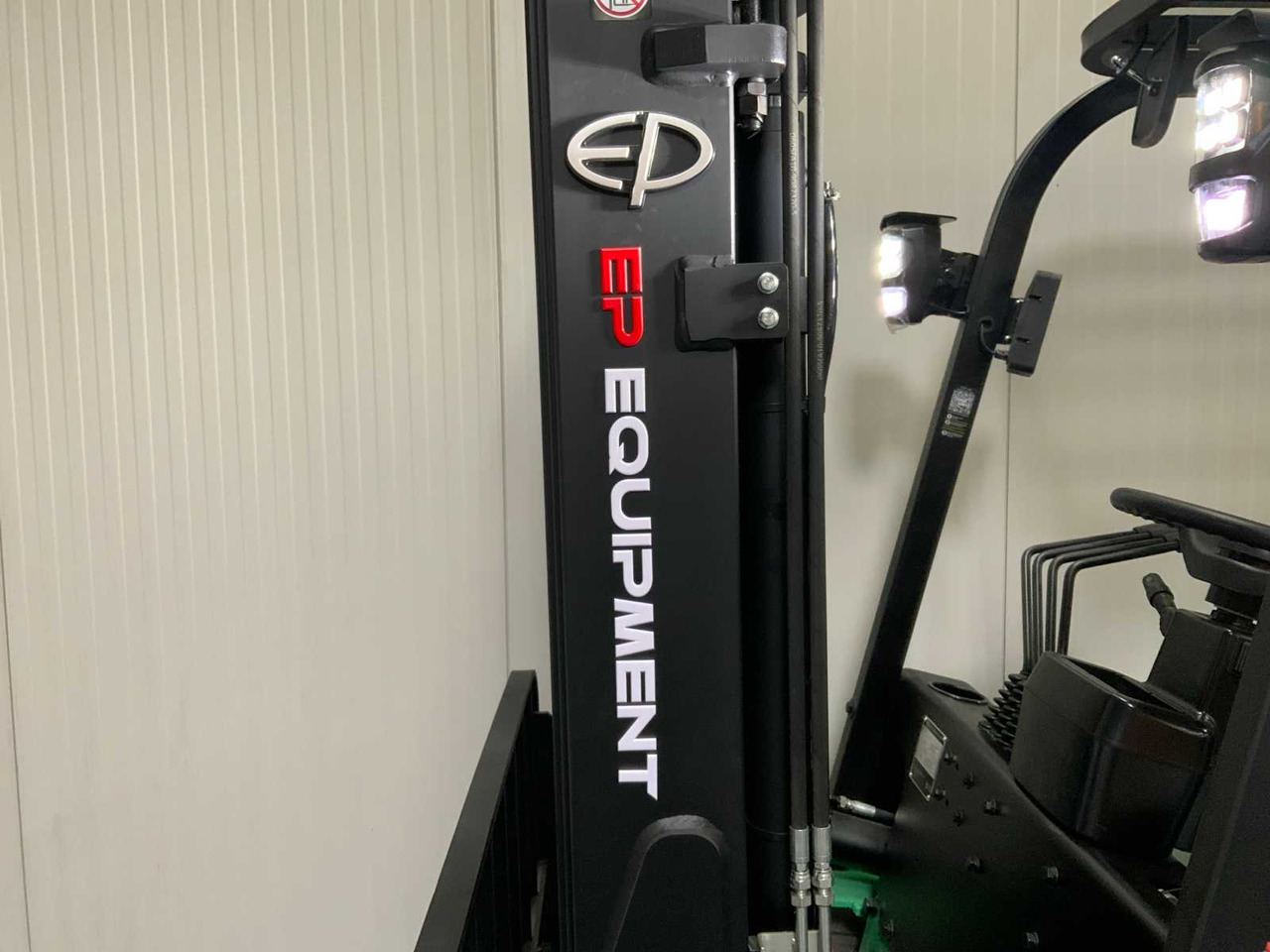 Carretilla elevadora EP - EFXZ-301-H - 4.8M TRIPLEX, LI-ION, FREE-LIFT, SIDE-SHIFT - FORKLIFT: foto 21 Carretilla elevadora EP - EFXZ-301-H - 4.8M TRIPLEX, LI-ION, FREE-LIFT, SIDE-SHIFT - FORKLIFT: foto 21