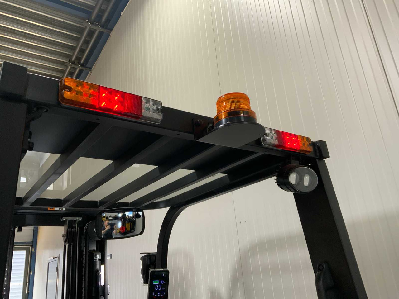 Carretilla elevadora EP - EFXZ-301-H - 4.8M TRIPLEX, LI-ION, FREE-LIFT, SIDE-SHIFT - FORKLIFT: foto 16 Carretilla elevadora EP - EFXZ-301-H - 4.8M TRIPLEX, LI-ION, FREE-LIFT, SIDE-SHIFT - FORKLIFT: foto 16