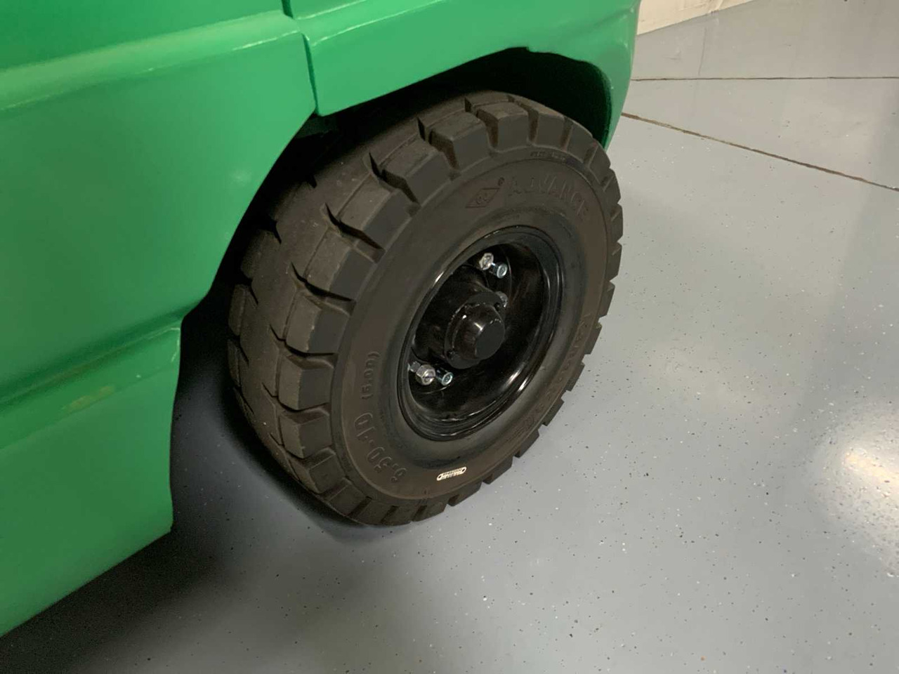 Carretilla elevadora EP - EFXZ-301-H - 4.8M TRIPLEX, LI-ION, FREE-LIFT, SIDE-SHIFT - FORKLIFT: foto 9 Carretilla elevadora EP - EFXZ-301-H - 4.8M TRIPLEX, LI-ION, FREE-LIFT, SIDE-SHIFT - FORKLIFT: foto 9