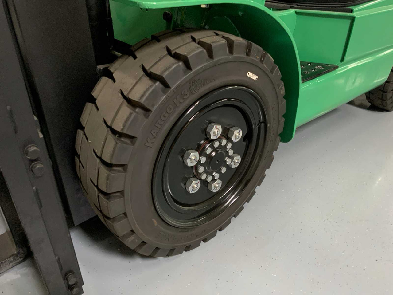 Carretilla elevadora EP - EFXZ-301-H - 4.8M TRIPLEX, LI-ION, FREE-LIFT, SIDE-SHIFT - FORKLIFT: foto 8 Carretilla elevadora EP - EFXZ-301-H - 4.8M TRIPLEX, LI-ION, FREE-LIFT, SIDE-SHIFT - FORKLIFT: foto 8