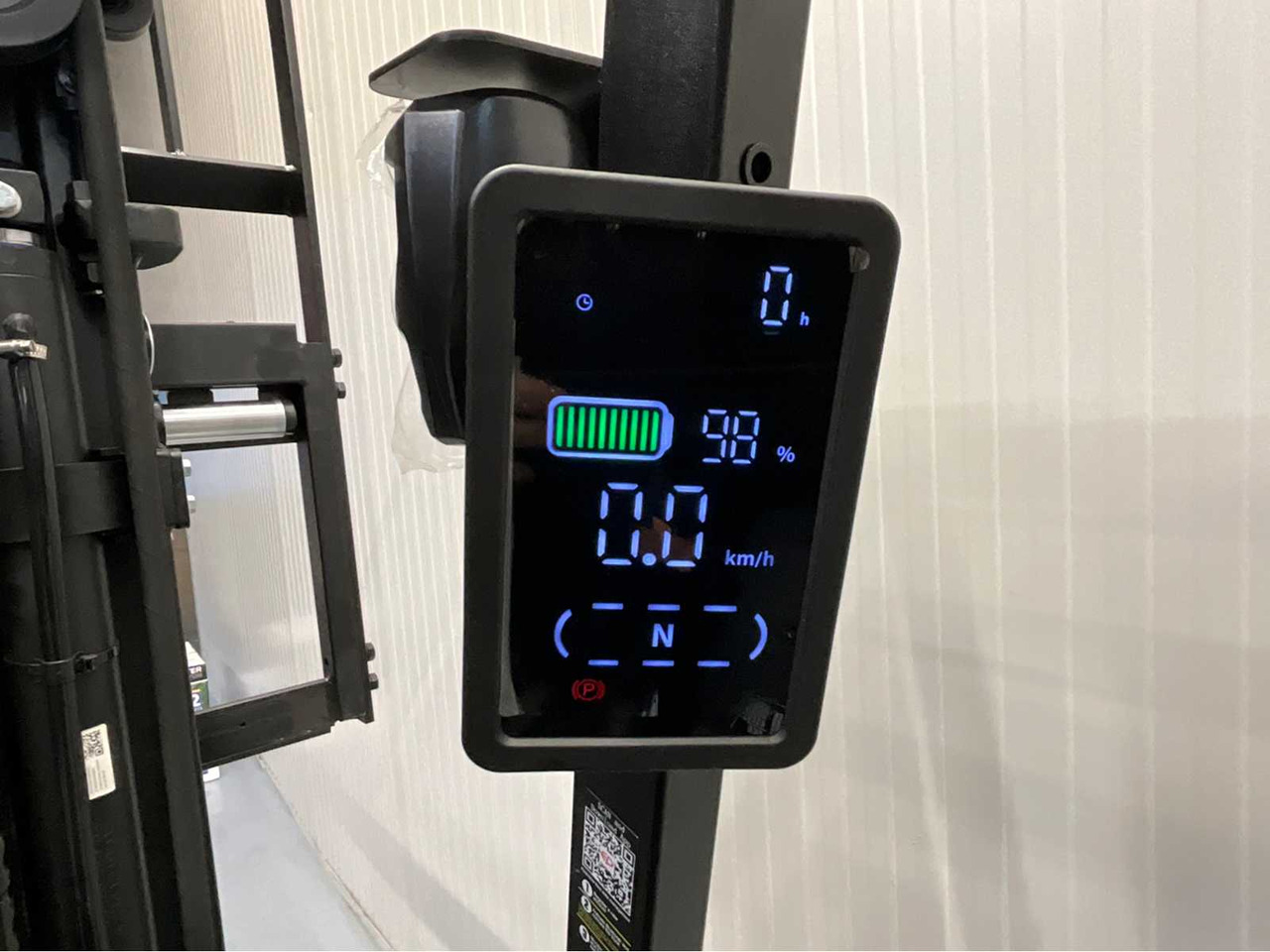 Carretilla elevadora EP - EFXZ-301-H - 4.8M TRIPLEX, LI-ION, FREE-LIFT, SIDE-SHIFT - FORKLIFT: foto 15 Carretilla elevadora EP - EFXZ-301-H - 4.8M TRIPLEX, LI-ION, FREE-LIFT, SIDE-SHIFT - FORKLIFT: foto 15