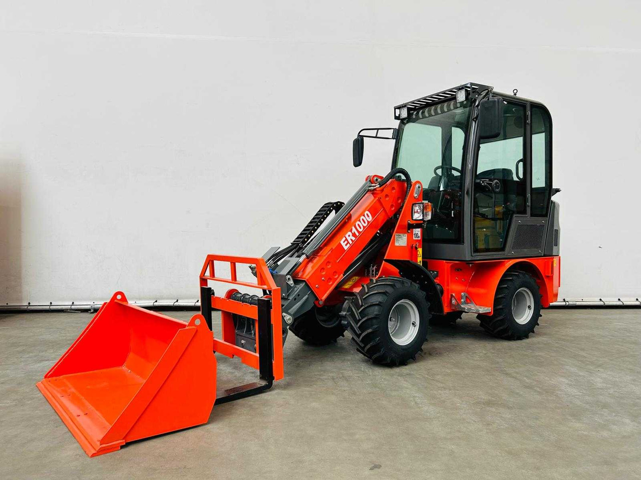 Everun EVERUN - 2025 - ER1000 - TELESCOPIC ARTICULATED WHEEL LOADER KUBOTA EURO5 - Cargadora de ruedas: foto 1 Everun EVERUN - 2025 - ER1000 - TELESCOPIC ARTICULATED WHEEL LOADER KUBOTA EURO5 - Cargadora de ruedas: foto 1