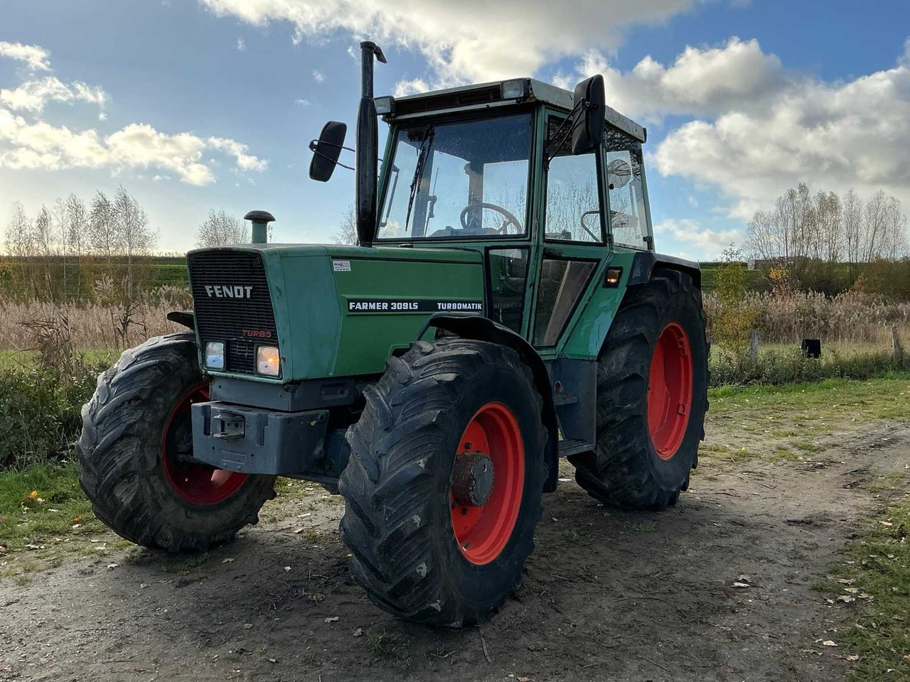 FENDT FARMER 309 LSA TURBOMATIK FOUR-WHEEL DRIVE AGRICULTURAL TRACTOR - Tractor: foto 1 FENDT FARMER 309 LSA TURBOMATIK FOUR-WHEEL DRIVE AGRICULTURAL TRACTOR - Tractor: foto 1