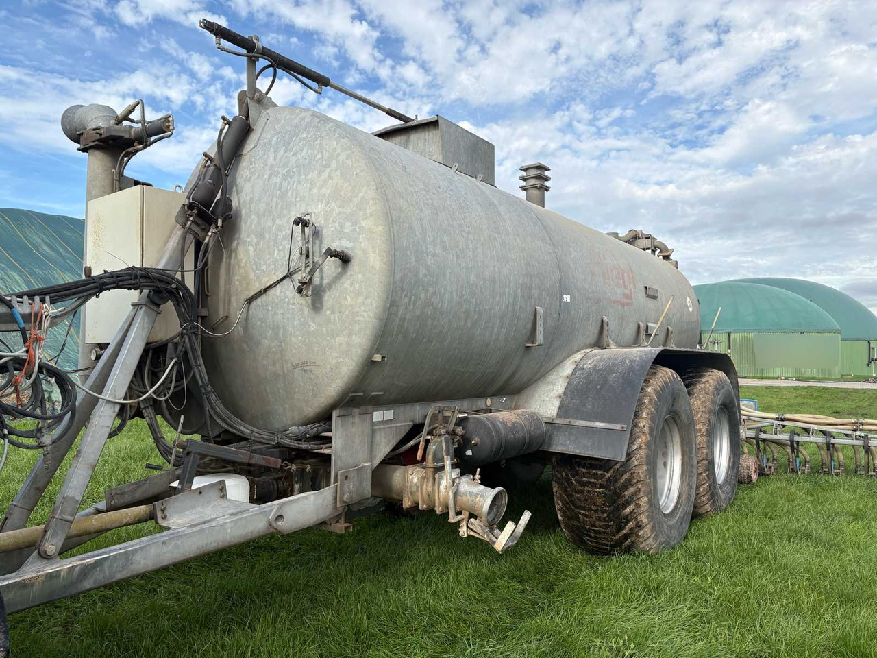 FLIEGL Güllefass mit Schleppschuhverteiler und Scheibeninjektor - Esparcidor de estiércol: foto 3 FLIEGL Güllefass mit Schleppschuhverteiler und Scheibeninjektor - Esparcidor de estiércol: foto 3