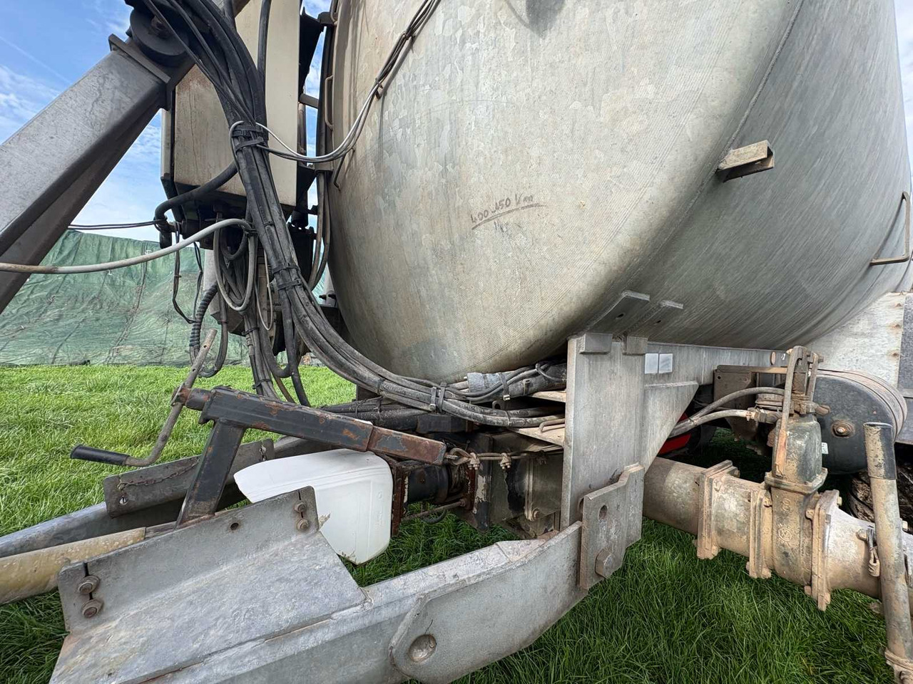 FLIEGL Güllefass mit Schleppschuhverteiler und Scheibeninjektor - Esparcidor de estiércol: foto 5 FLIEGL Güllefass mit Schleppschuhverteiler und Scheibeninjektor - Esparcidor de estiércol: foto 5