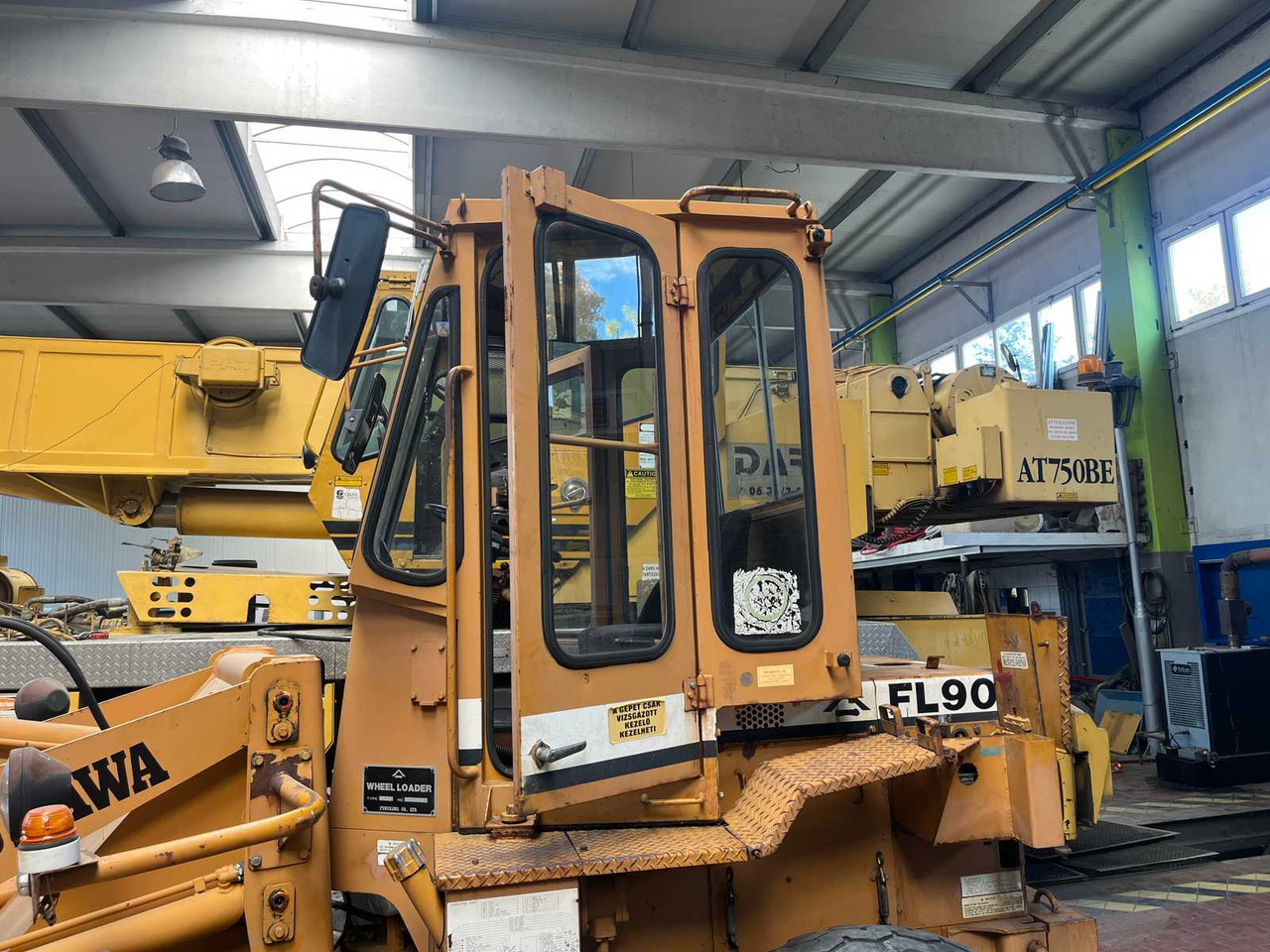 FURUKAWA FL90 WHEEL LOADER - Cargadora de ruedas: foto 5 FURUKAWA FL90 WHEEL LOADER - Cargadora de ruedas: foto 5