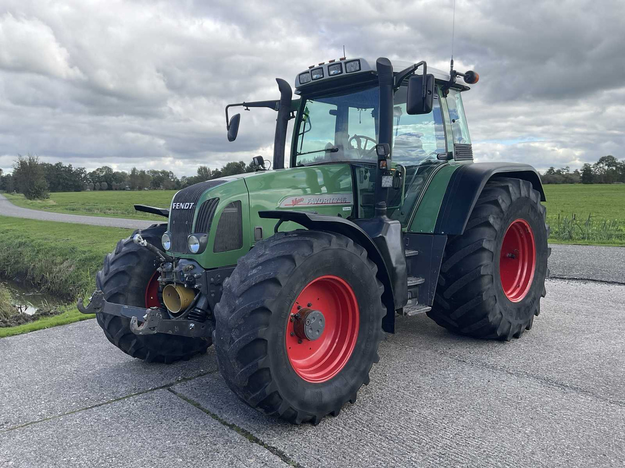 Fendt Vario 716 - Tractor: foto 1 Fendt Vario 716 - Tractor: foto 1