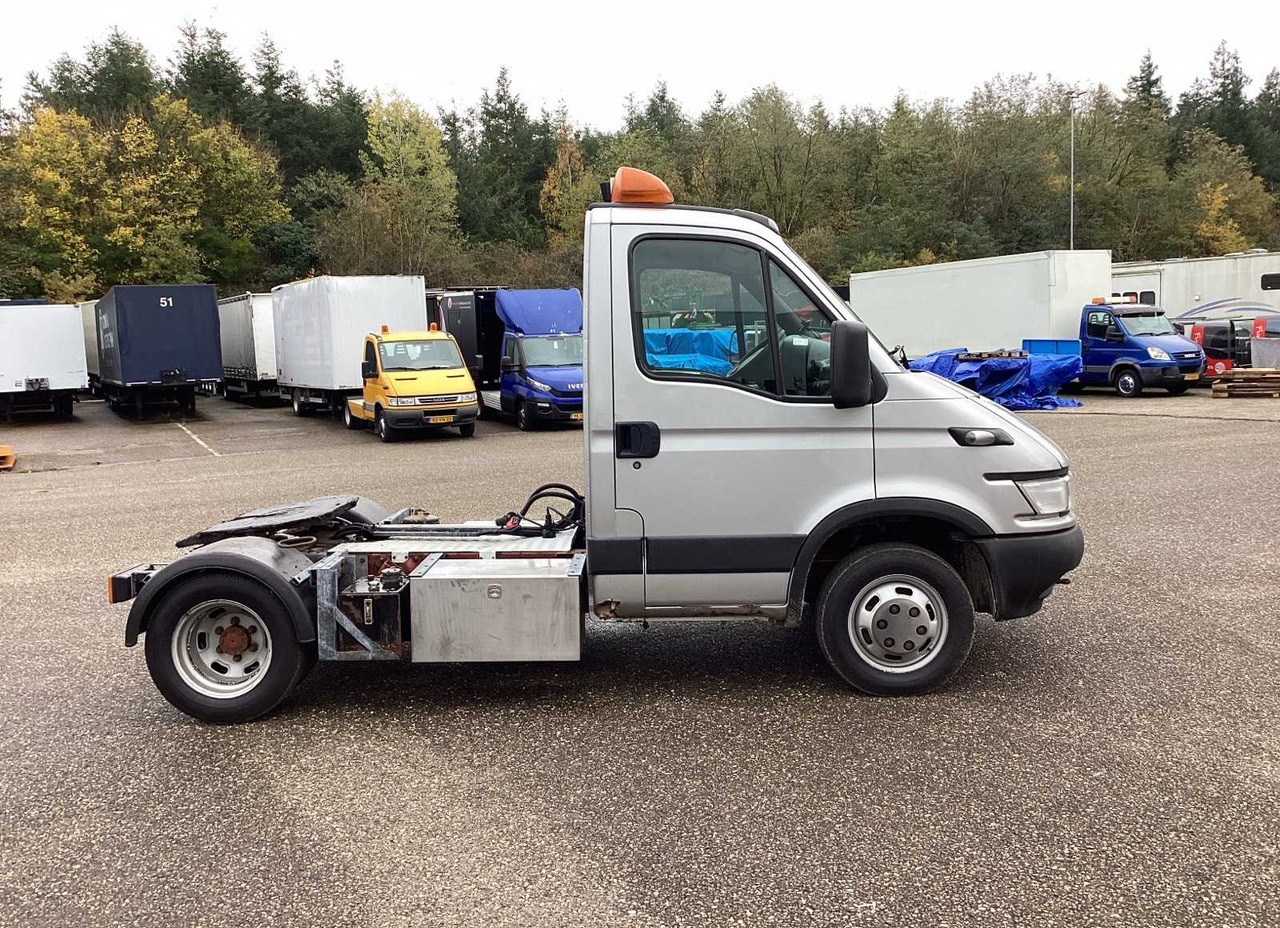 2005 IVECO 40C17 10 TON TRACTOR COMMERCIAL VEHICLE - Furgoneta: foto 4 2005 IVECO 40C17 10 TON TRACTOR COMMERCIAL VEHICLE - Furgoneta: foto 4