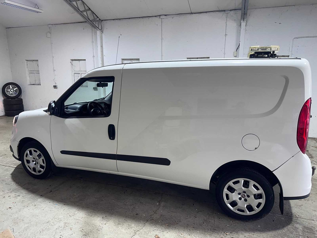 FIAT - DOBLÒ CARGO - 1.4 T-JET CNG L2H1SX - V-883-ZZ - Furgoneta: foto 2 FIAT - DOBLÒ CARGO - 1.4 T-JET CNG L2H1SX - V-883-ZZ - Furgoneta: foto 2