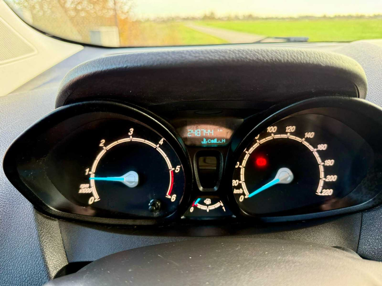 Furgoneta FORD TRANSIT COURIER LIGHT CARGO: foto 11