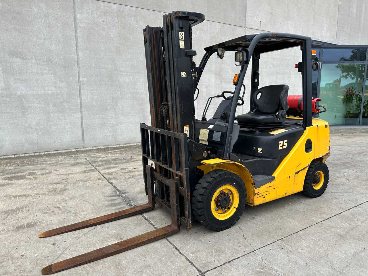HANGCHA - 2014 - XW22B - FORKLIFT - Carretilla elevadora: foto 1 HANGCHA - 2014 - XW22B - FORKLIFT - Carretilla elevadora: foto 1