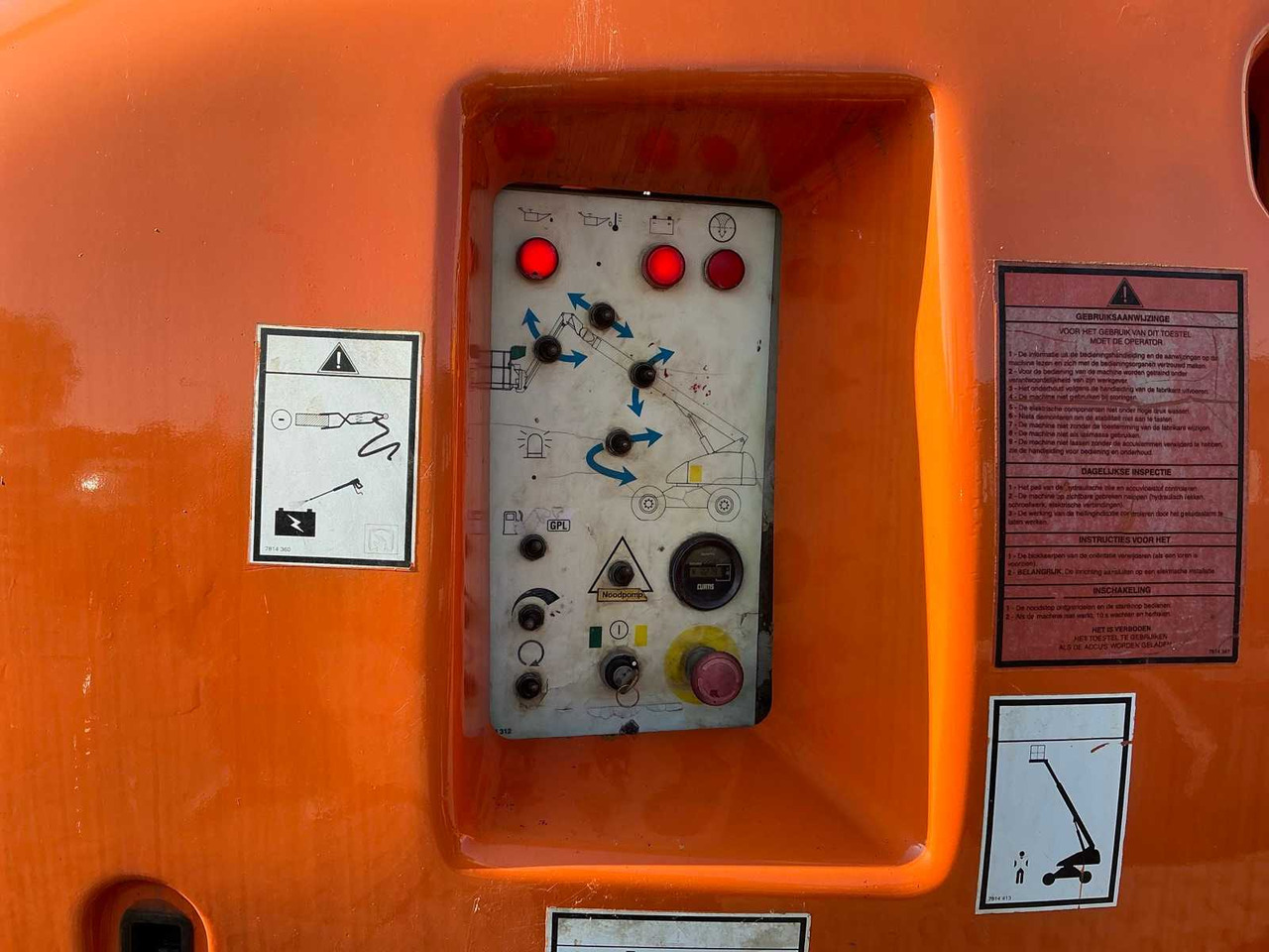 HAULOTTE 2000 HAULOTTE H25TPX AERIAL WORK PLATFORMS - Plataforma elevadora: foto 5 HAULOTTE 2000 HAULOTTE H25TPX AERIAL WORK PLATFORMS - Plataforma elevadora: foto 5