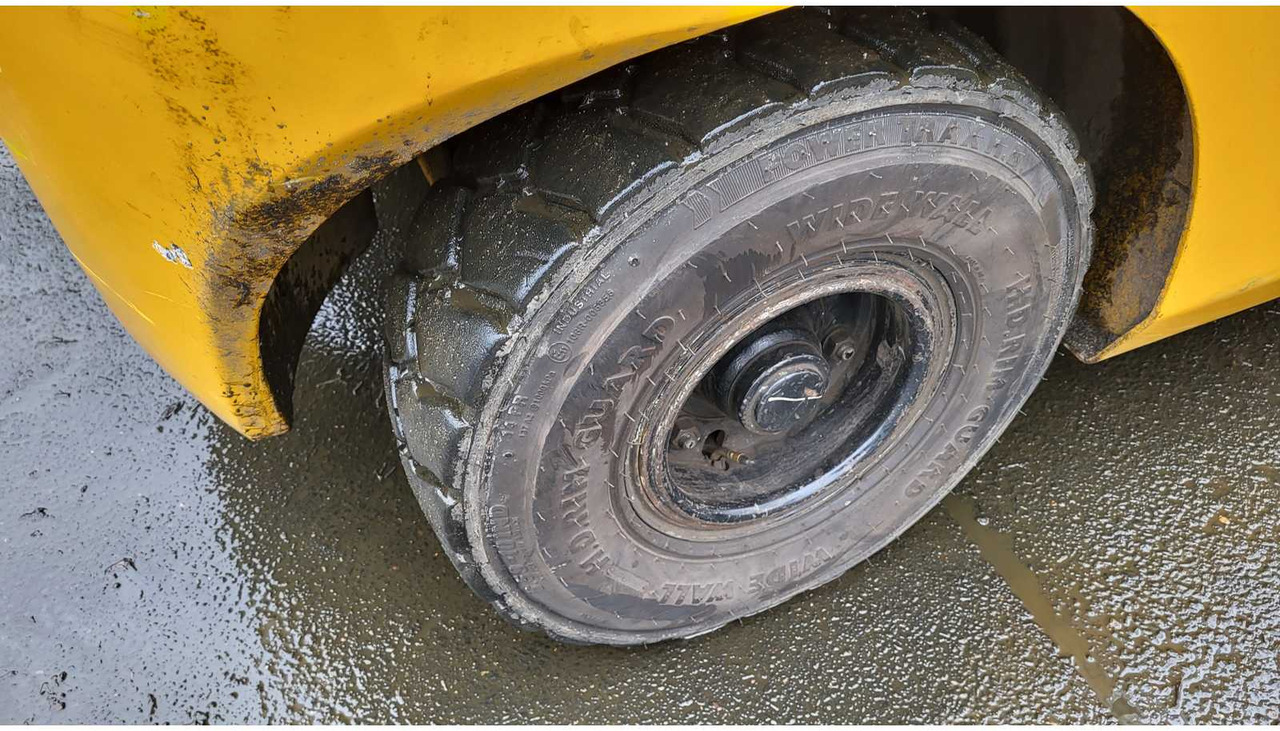 HYUNDAI 30D-9 DISEL FORKLIFT - Carretilla elevadora: foto 2 HYUNDAI 30D-9 DISEL FORKLIFT - Carretilla elevadora: foto 2