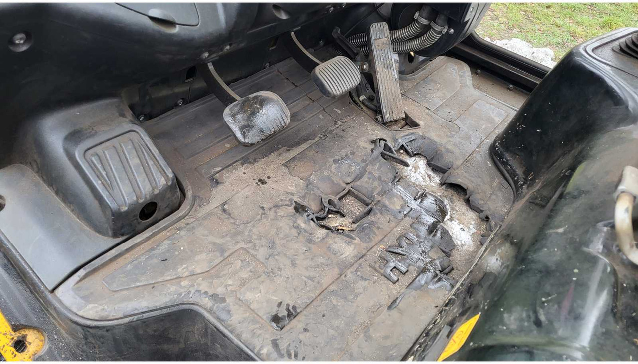 HYUNDAI 30D-9 DISEL FORKLIFT - Carretilla elevadora: foto 4 HYUNDAI 30D-9 DISEL FORKLIFT - Carretilla elevadora: foto 4