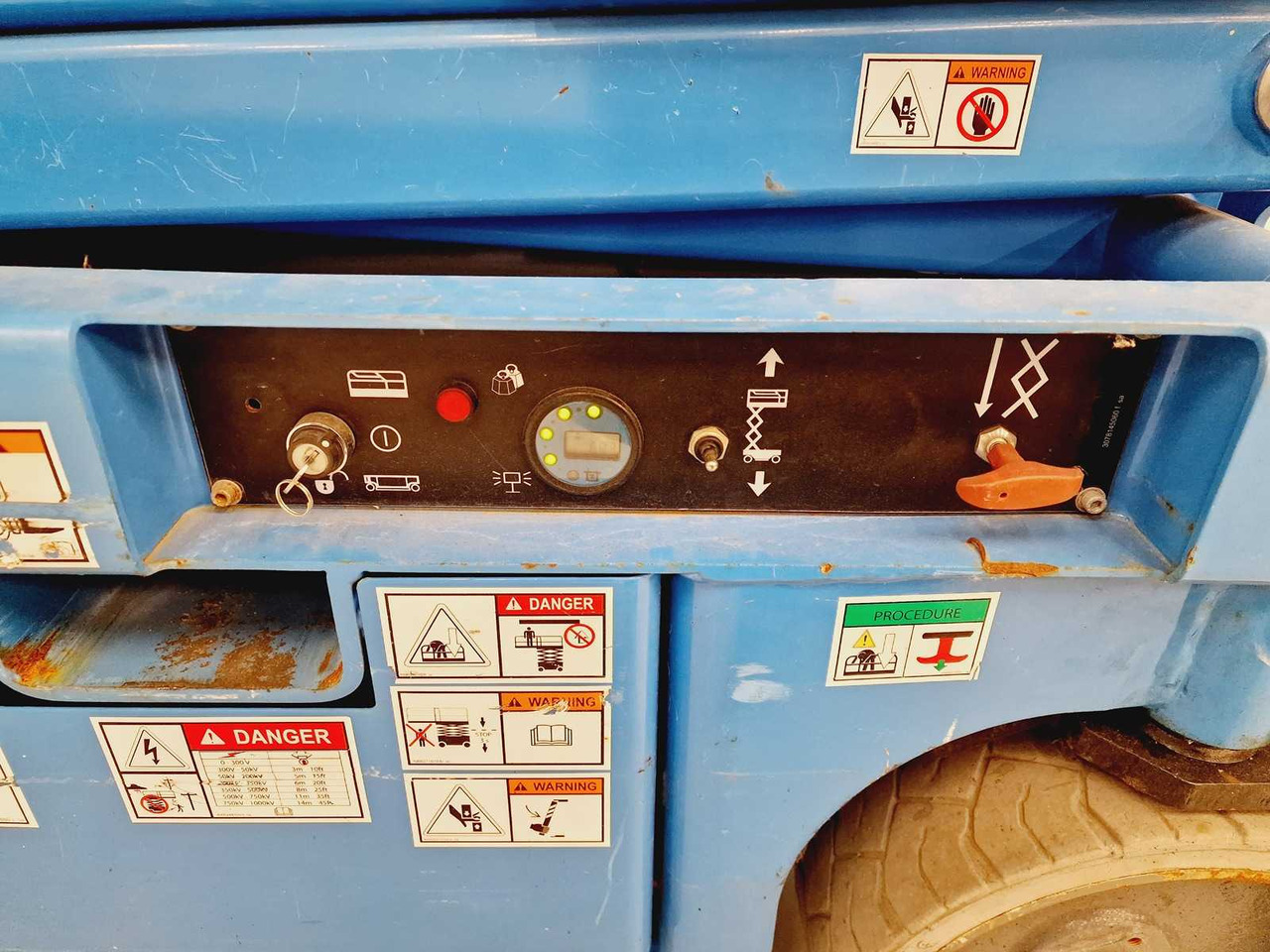 Plataforma elevadora Haulotte Compact 14: foto 21