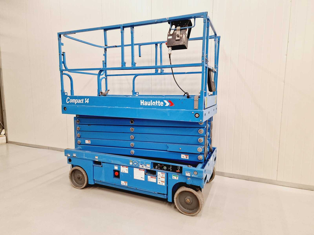 Haulotte Compact 14 - Plataforma elevadora: foto 3 Haulotte Compact 14 - Plataforma elevadora: foto 3