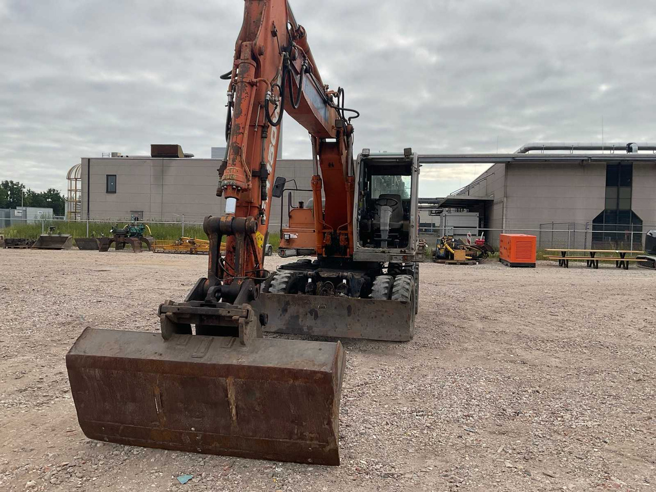 Hitachi FH 150W.3 - Autogrúa: foto 3 Hitachi FH 150W.3 - Autogrúa: foto 3