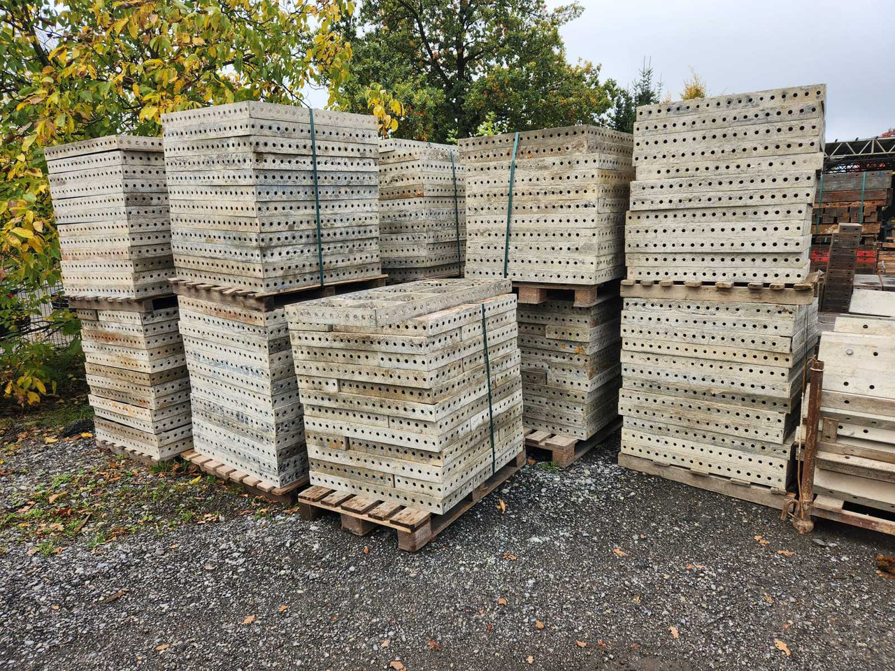 Hünnebeck Deutschland GmbH Tekko – leichte Stahlrahmenschalung für Wand- und Fundamentarbeiten - Maquinaria para hormigón: foto 1 Hünnebeck Deutschland GmbH Tekko – leichte Stahlrahmenschalung für Wand- und Fundamentarbeiten - Maquinaria para hormigón: foto 1