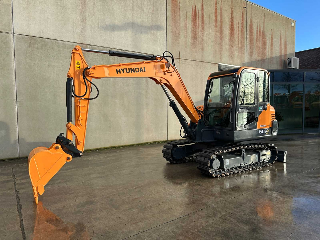 Hyundai R60VS - Excavadora de cadenas: foto 1 Hyundai R60VS - Excavadora de cadenas: foto 1