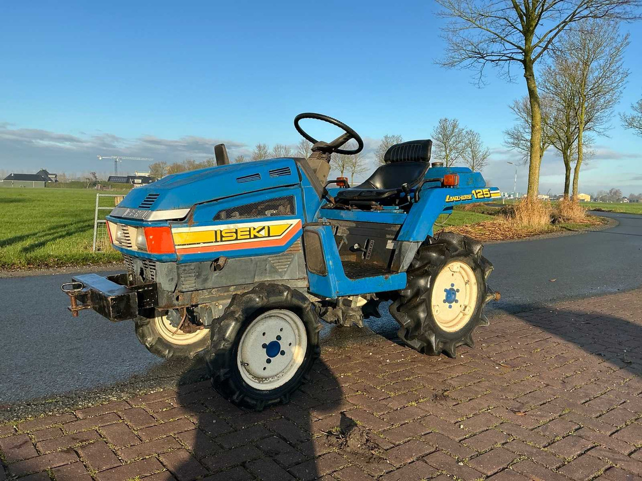 ISEKI LANDHOPE 125 FOUR-WHEEL DRIVE AGRICULTURAL TRACTOR - Tractor: foto 1 ISEKI LANDHOPE 125 FOUR-WHEEL DRIVE AGRICULTURAL TRACTOR - Tractor: foto 1