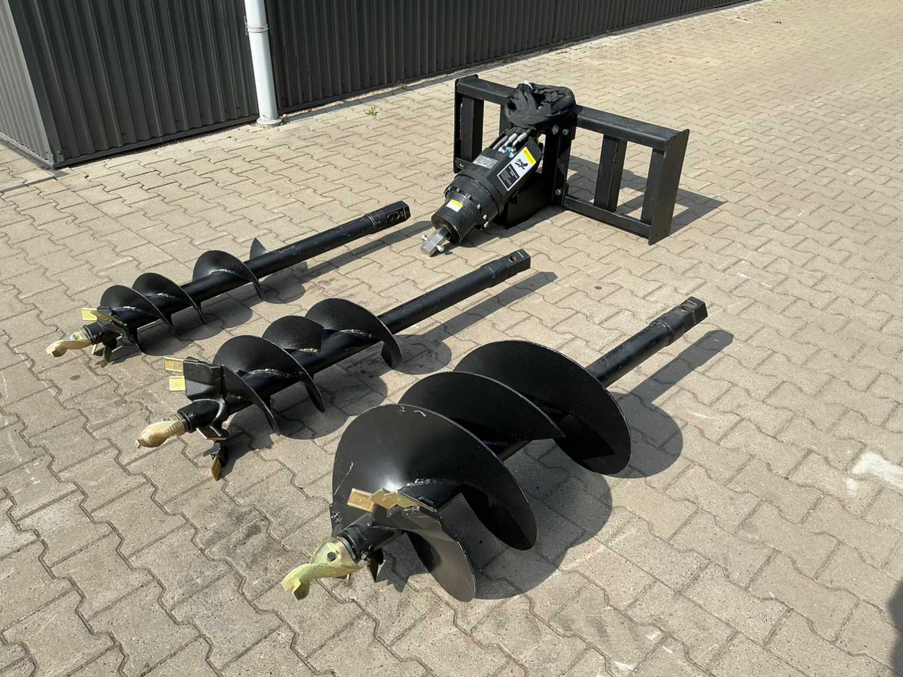 Field Industries Trencher - Implemento para Maquinaria de construcción: foto 1 Field Industries Trencher - Implemento para Maquinaria de construcción: foto 1