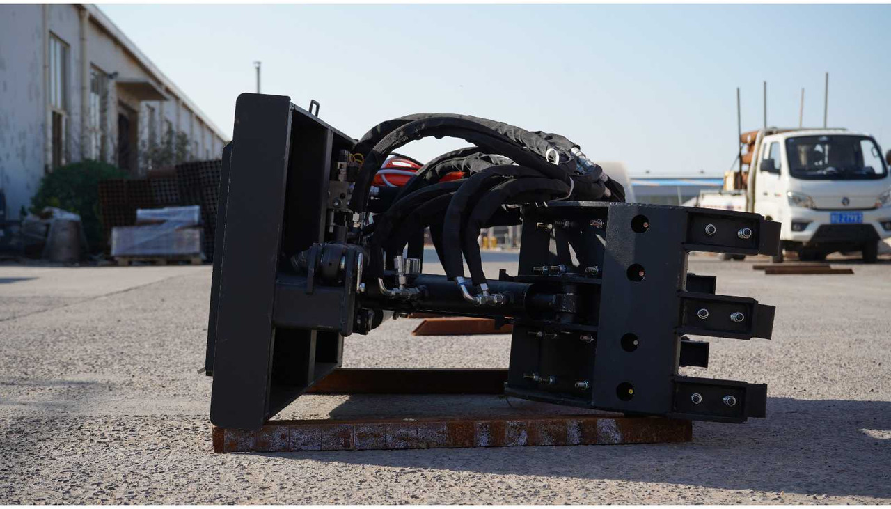 Rhino-cross Grapple claw - Implemento para Maquinaria de construcción: foto 5 Rhino-cross Grapple claw - Implemento para Maquinaria de construcción: foto 5