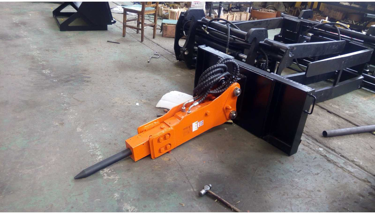 Rhino-cross hydraulic breaker sloop hamer - Implemento para Maquinaria de construcción: foto 1 Rhino-cross hydraulic breaker sloop hamer - Implemento para Maquinaria de construcción: foto 1